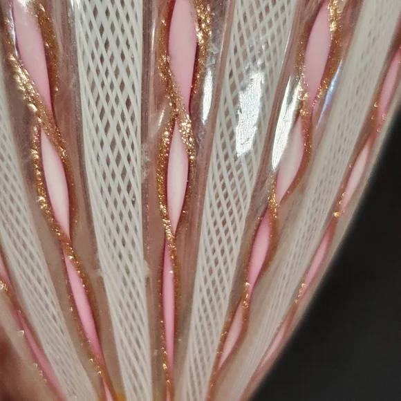 Murano Latticino Vase - Picture 5 of 6